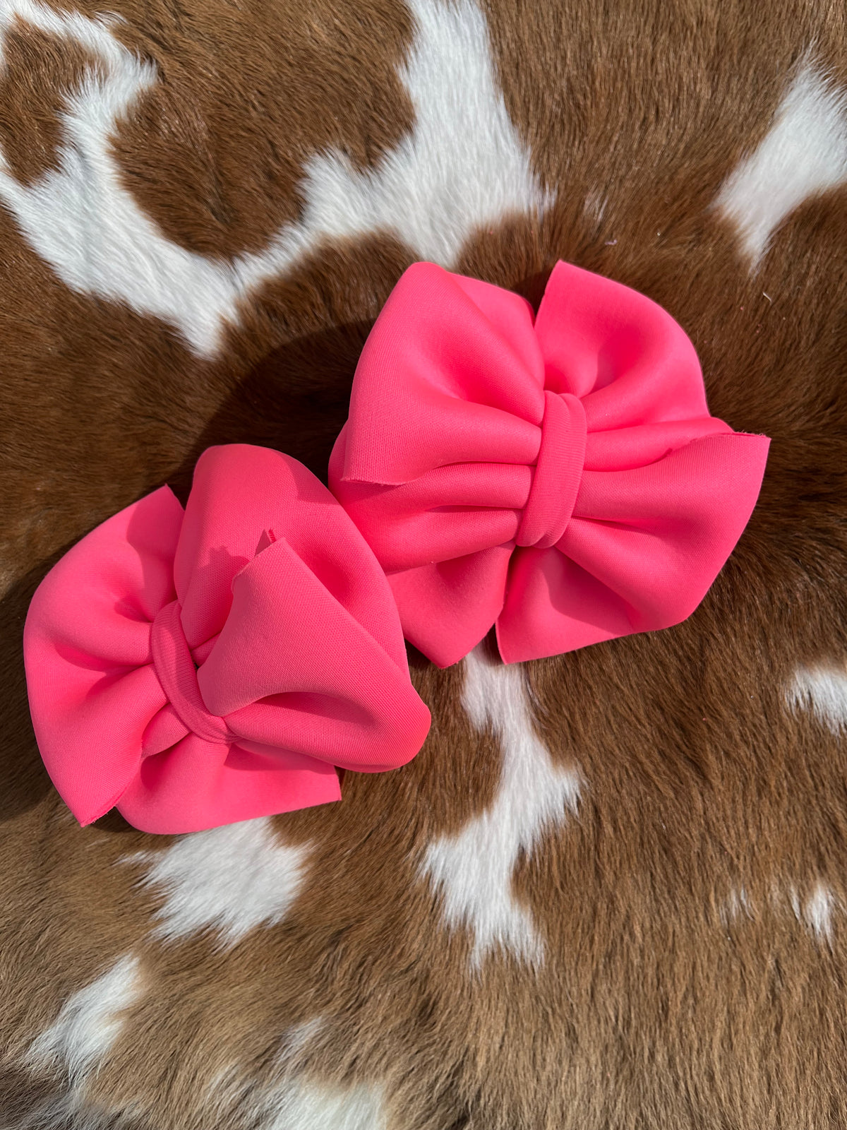 Neon Clip ons pink