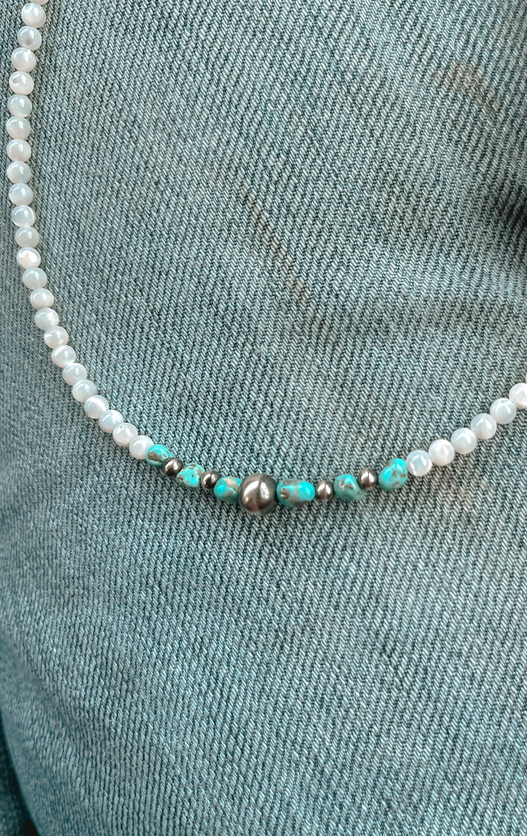 Pearl necklace w/genuine turquoise Navajo pearl choker